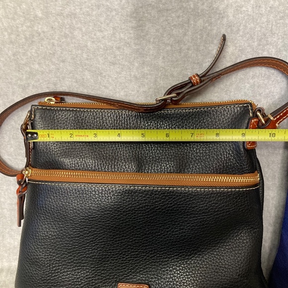 Dooney Bourke Black Pebbled Leather Brown Trim Purse With Dust Bag - Picture 3 of 15